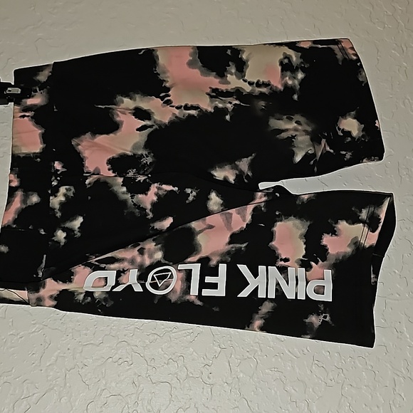 Pink Floyd Shorts - Picture 7 of 16